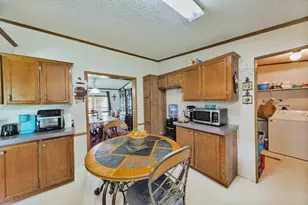 308 S Mill St, Bowie, TX 76230 - Photo 6