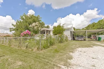 308 S Mill Street, Bowie, TX 76230 - Photo 1