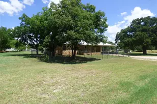 309 E 10th St, Cisco, TX 76437 - Photo 4