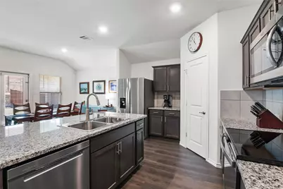 8008 Gallup Avenue, Aubrey, TX 76227 - Photo 10