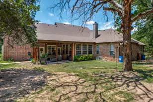 735 Sleepy Hollow Ln, Valley View, TX 76272 - Photo 24