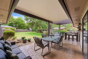649 The Meadows Pkwy, DeSoto, TX 75115 - Photo 22