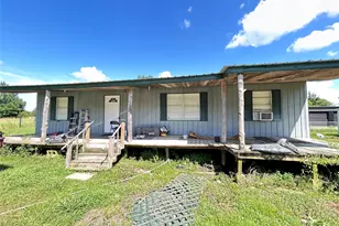 104 Gaskins St, Como, TX 75431 - Photo 2