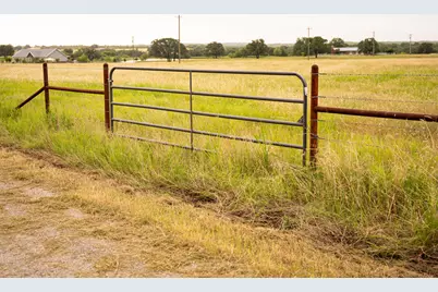 3600 Pleasant Valley Road, Mineral Wells, TX 76067 - Photo 22