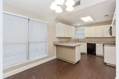 820 Greenridge Drive, Arlington, TX 76017 - Photo 6