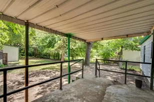 820 NE 31st St, Grand Prairie, TX 75050 - Photo 18