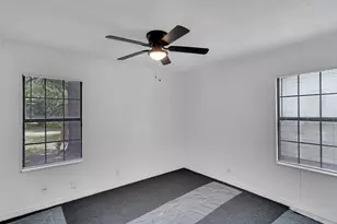 820 NE 31st St, Grand Prairie, TX 75050 - Photo 12