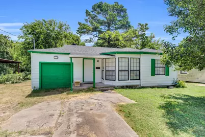 820 NE 31st Street, Grand Prairie, TX 75050 - Photo 1