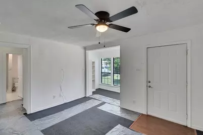 820 NE 31st Street, Grand Prairie, TX 75050 - Photo 4