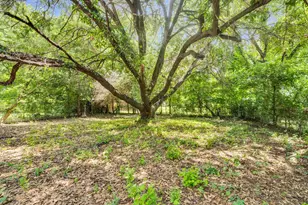 820 NE 31st St, Grand Prairie, TX 75050 - Photo 16