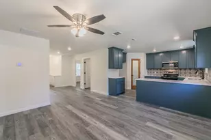 105 Red Oak St, Alvarado, TX 76009 - Photo 10