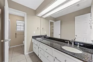 8216 Teakwood Dr, Woodway, TX 76712 - Photo 20