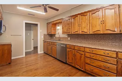 730 Indiana Street, Graham, TX 76450 - Photo 14