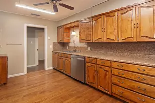 730 Indiana St, Graham, TX 76450 - Photo 14