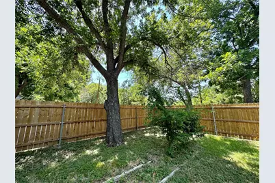 1821 Live Oak Avenue, Waco, TX 76708 - Photo 10