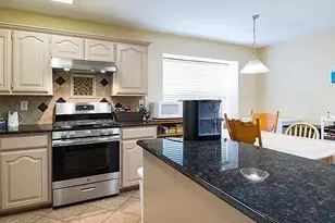 4041 Eisenhower St, Carrollton, TX 75007 - Photo 8