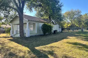 207 N Archer St, Groesbeck, TX 76642 - Photo 1
