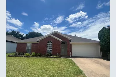 814 Elbe Drive, Arlington, TX 76001 - Photo 1