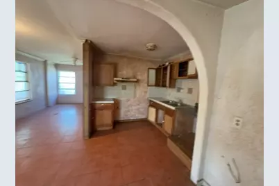 922 Shemya Avenue, San Antonio, TX 78221 - Photo 8