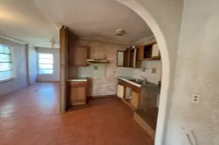 922 Shemya Ave, San Antonio, TX 78221 - Photo 8