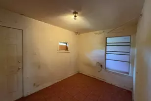 922 Shemya Ave, San Antonio, TX 78221 - Photo 18