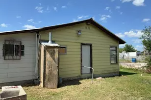 922 Shemya Ave, San Antonio, TX 78221 - Photo 4