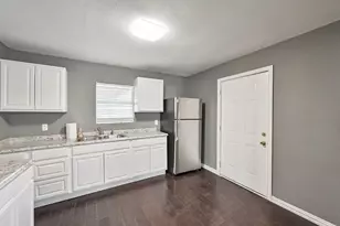 5066 Mayfair St, Fort Worth, TX 76116 - Photo 12