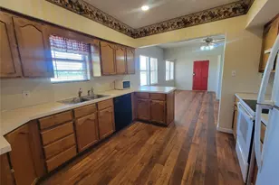 215 Cedar Ct, Graham, TX 76450 - Photo 32