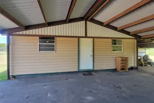 215 Cedar Ct, Graham, TX 76450 - Photo 4