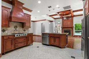 8945 Waterchase Cir, Fort Worth, TX 76120 - Photo 10