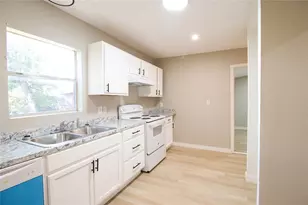 2809 Hemphill St, Greenville, TX 75401 - Photo 14