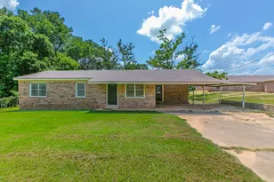 139 Anderson County Road 389, Palestine, TX 75801 - Photo 1