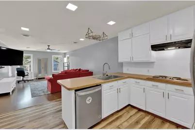 2716 Wayside Avenue, Fort Worth, TX 76110 - Photo 6