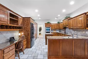 2100 Deer Run, Denison, TX 75020 - Photo 10