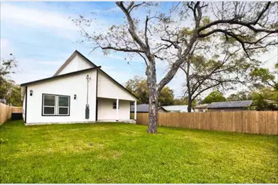 1418 Edgemont Avenue, Dallas, TX 75216 - Photo 12