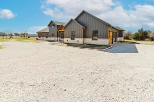 217 Polk, Bowie, TX 76230 - Photo 32