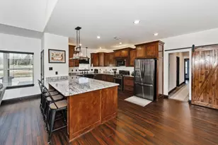 217 Polk, Bowie, TX 76230 - Photo 4