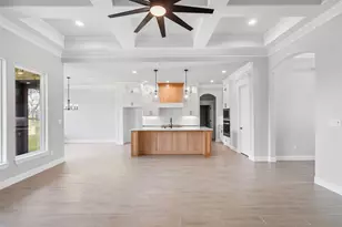 2172 Middlewood Cir, Granbury, TX 76049 - Photo 12