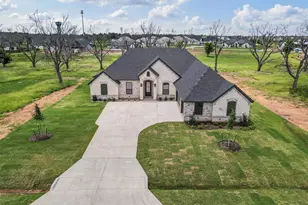 2172 Middlewood Cir, Granbury, TX 76049 - Photo 36