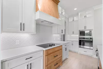 2172 Middlewood Circle, Granbury, TX 76049 - Photo 14