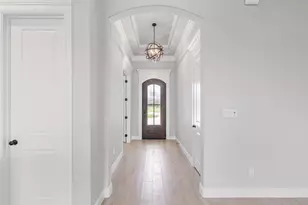 2172 Middlewood Cir, Granbury, TX 76049 - Photo 4