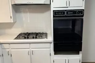 104 N Emberwood Dr, Robinson, TX 76706 - Photo 8