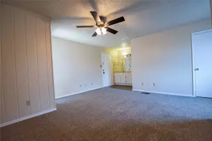 3121 Sondra Dr, Fort Worth, TX 76107 - Photo 12