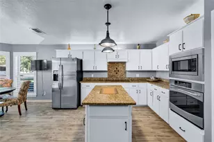 321 Timberlake Dr, Azle, TX 76020 - Photo 12