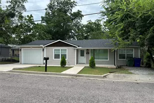 104 W South St, Whitesboro, TX 76273 - Photo 1