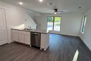 2428 S Fannin Ave, Denison, TX 75020 - Photo 6