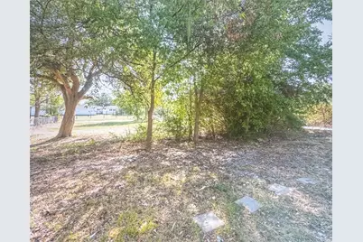 1611 Clark Street, Greenville, TX 75401 - Photo 12