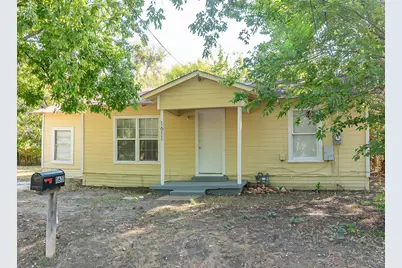1611 Clark Street, Greenville, TX 75401 - Photo 1