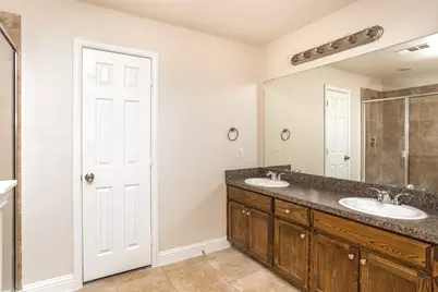 1229 Granada Drive, DeSoto, TX 75115 - Photo 2