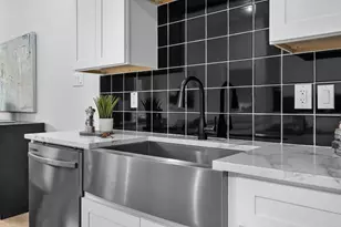 2340 Alsiddiq Dr, Irving, TX 75062 - Photo 8